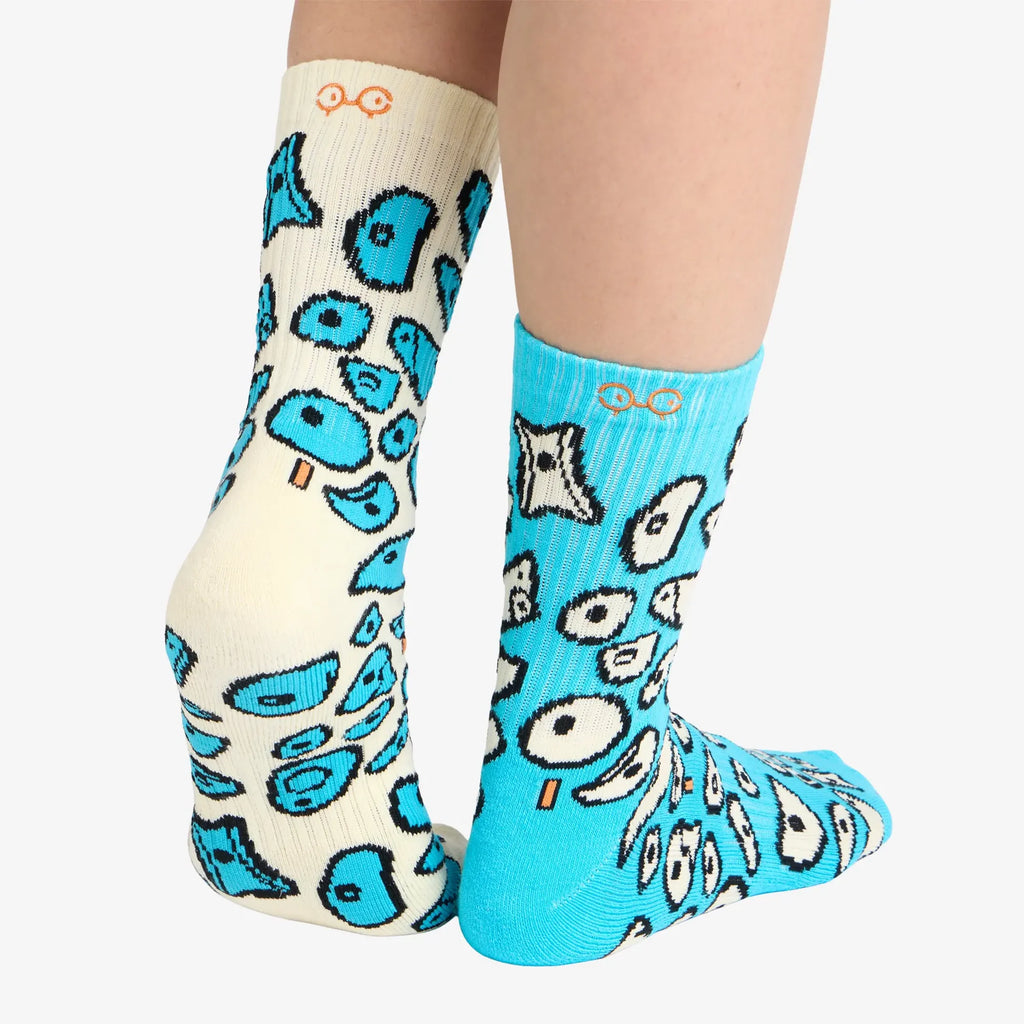 YY Vertical Spray Wall Socks